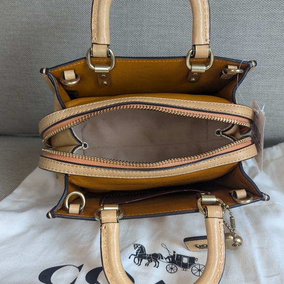 NWT Coach Rogue 17 in Original Natural Leather Carrot Brass Crossbody - Picture 10 of 12